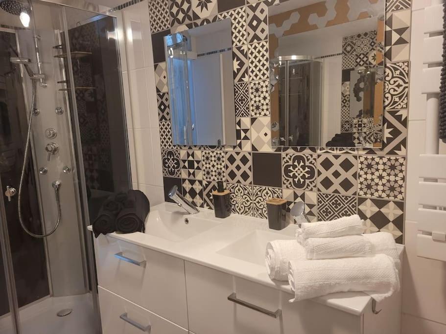 Petite Maison Cosy En Duplex Eguelshardt Kültér fotó