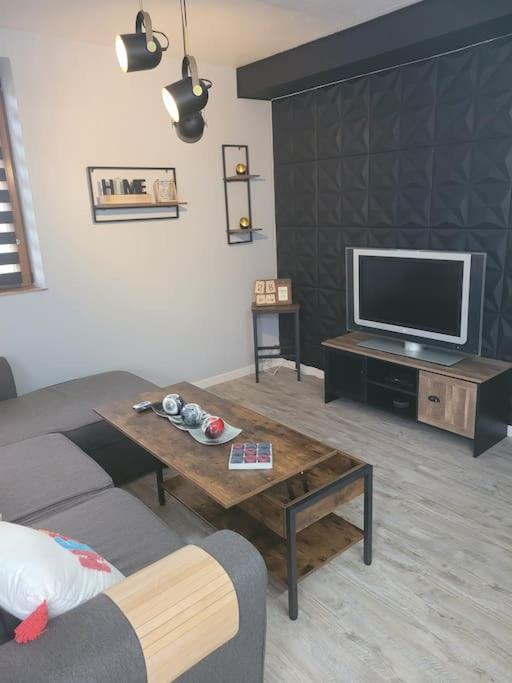 Petite Maison Cosy En Duplex Eguelshardt Kültér fotó