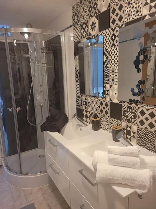 Petite Maison Cosy En Duplex Eguelshardt Kültér fotó